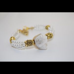 Elegant bracelets for every special events